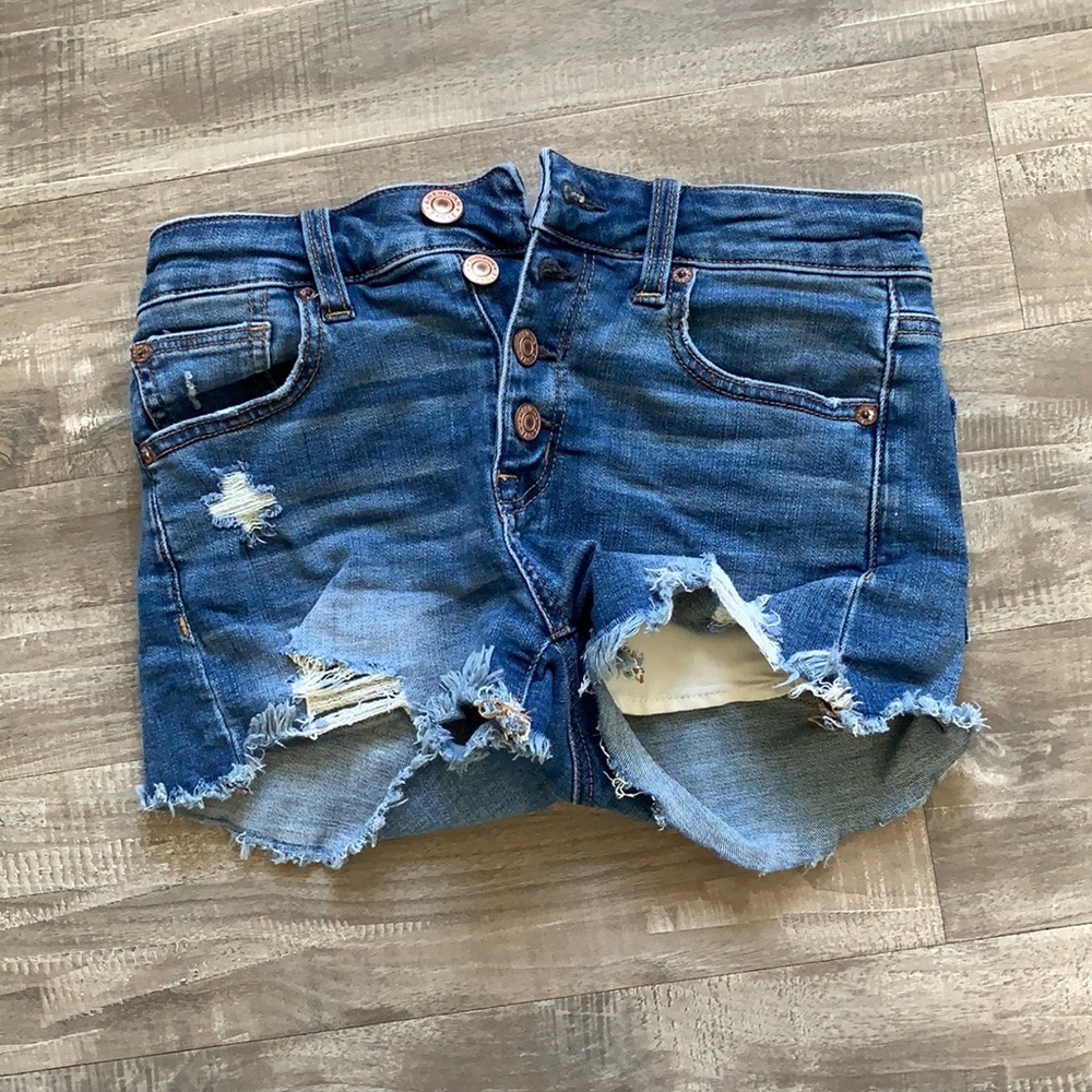 American Eagle shorts!